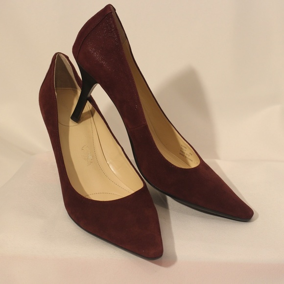 Pointed Toe Pumps in maroon - Picture 7 of 8